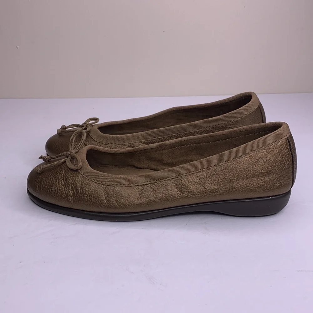 AEROSOLES slip flat